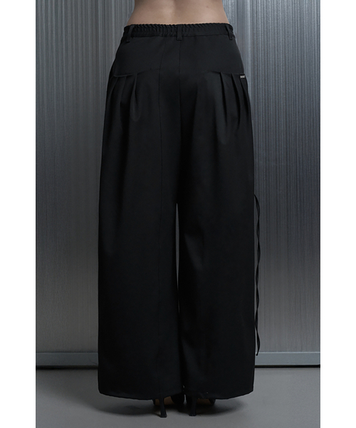 ETRE AU SOMMET（エトレオソメ）の「3pintuck Back Split Line Wide Slacks Pants (Black)（スカート・レディース・その他・FREE）」の3枚目の写真