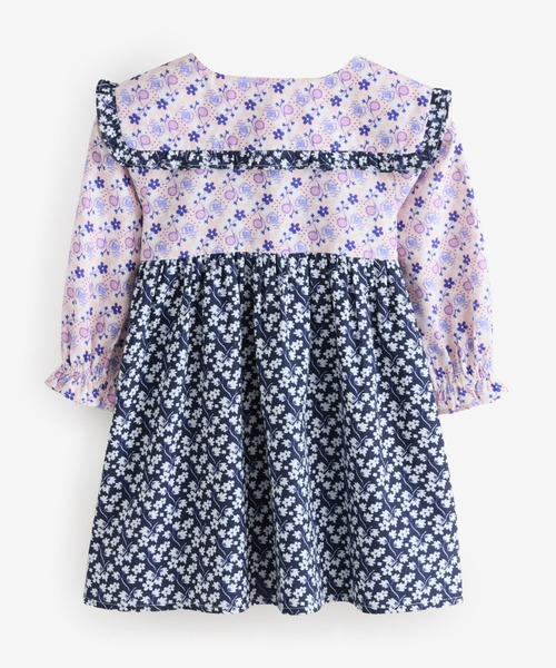 Cath Kidston(キャスキッドソン)の「キッズ ロングスリーブ ワンピース Multi Navy Ditsy(ワンピース・キッズ・ネイビー・100/110/120)」の6枚目の写真