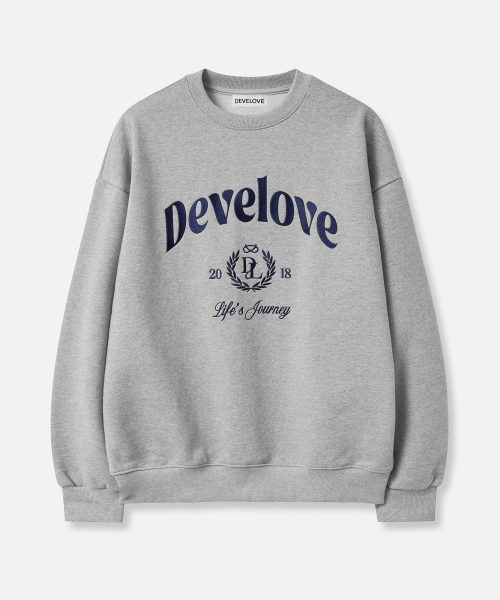 DEVELOVE（デヴローブ）の「アンティークレタリング刺繍スウェット_グレー（スウェット・メンズ・グレー・L/XL/M）」の6枚目の写真