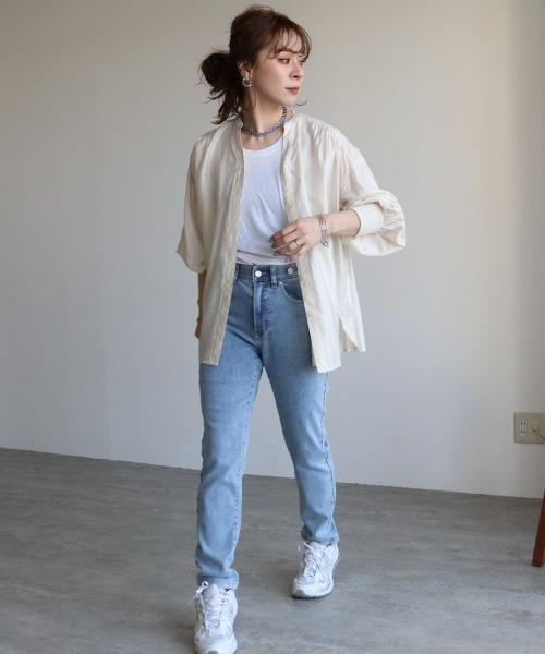 zena(ジェナ)の「袖口リブギャザースキッパーブラウス(シャツ/ブラウス・レディース・ブラック/アイボリー・MEDIUM)」の4枚目の写真