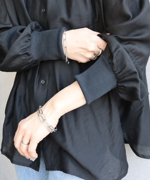 zena(ジェナ)の「袖口リブギャザースキッパーブラウス(シャツ/ブラウス・レディース・ブラック/アイボリー・MEDIUM)」の15枚目の写真