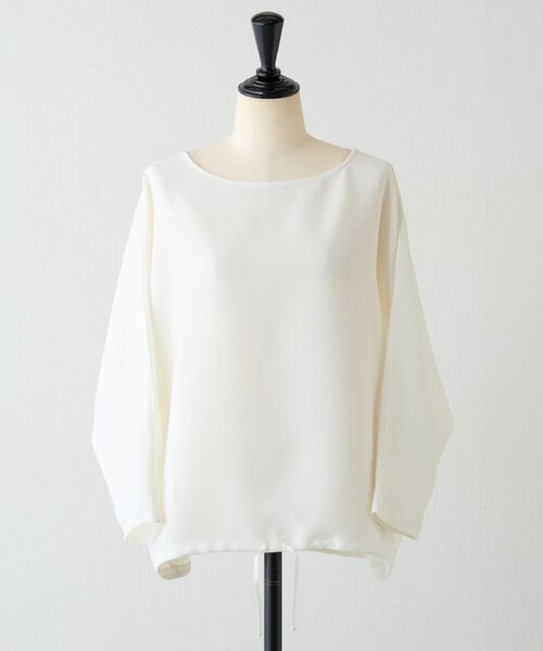 BEARDSLEY(ビアズリー)の「ストレッチジョーゼットプルオーバー(シャツ/ブラウス・レディース・アイボリー/ブルー・FREE)」の9枚目の写真