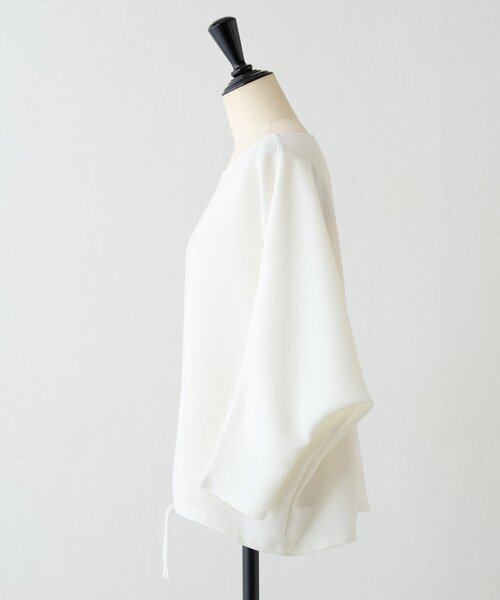 BEARDSLEY(ビアズリー)の「ストレッチジョーゼットプルオーバー(シャツ/ブラウス・レディース・アイボリー/ブルー・FREE)」の11枚目の写真