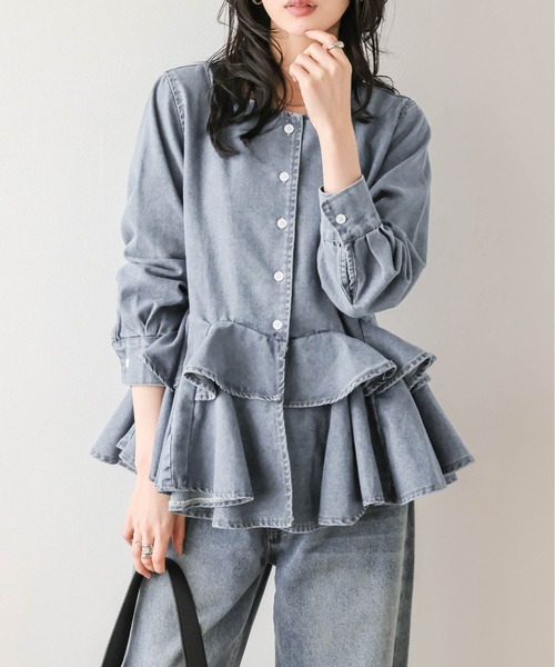 CURA CLOSET(キュラ クローゼット)の「【loverara.loverara コラボ】【セットアップ対応】裾ダブルフリルデニムカーディガン/体型カバー(カーディガン/ボレロ・レディース・ブルー/ライトブルー/ブラック系・フリー)」の20枚目の写真