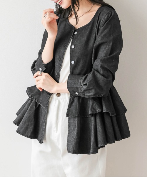 CURA CLOSET(キュラ クローゼット)の「【loverara.loverara コラボ】【セットアップ対応】裾ダブルフリルデニムカーディガン/体型カバー(カーディガン/ボレロ・レディース・ブルー/ライトブルー/ブラック系・フリー)」の10枚目の写真