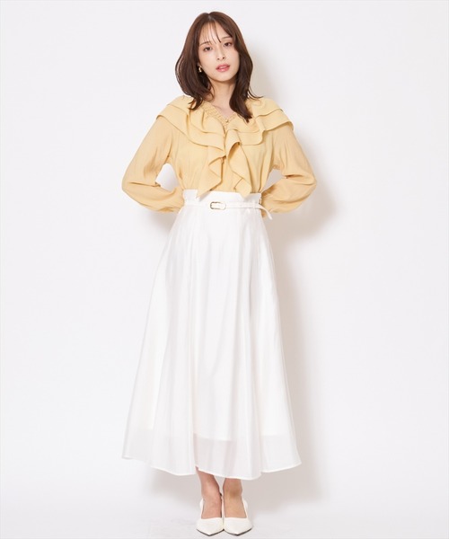 AND COUTURE(アンドクチュール)の「シャーリングフリルブラウス(シャツ/ブラウス・レディース・ネイビー/イエロー/オフホワイト・FREE)」の4枚目の写真