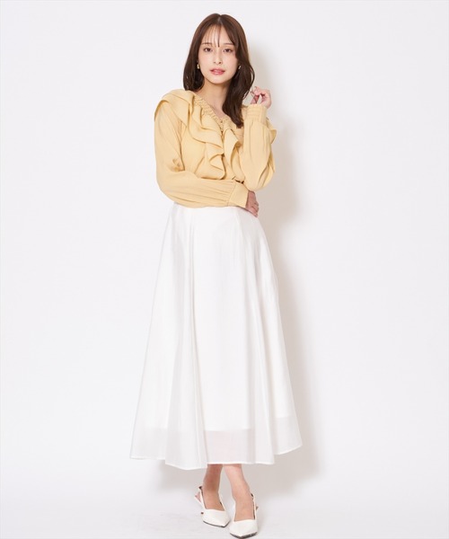 AND COUTURE(アンドクチュール)の「シャーリングフリルブラウス(シャツ/ブラウス・レディース・ネイビー/イエロー/オフホワイト・FREE)」の11枚目の写真