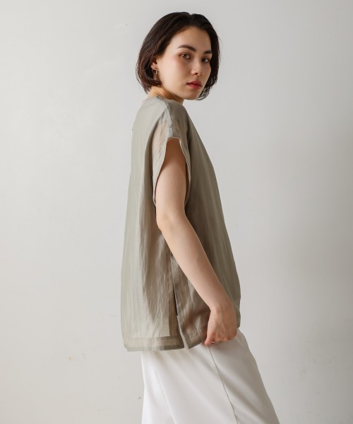 Bou Jeloud(ブージュルード)の「シアーカットドッキングサイドボタンプルオーバー(Tシャツ/カットソー・レディース・ブラック/グレイッシュベージュ/ブルー・FREE)」の18枚目の写真