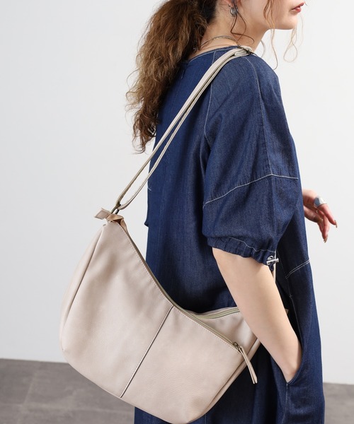 Legato Largo（レガートラルゴ）の「Legato Largo 3つ口多収納ショルダーバッグ（ショルダーバッグ・レディース・ブラック/グレー/ライトベージュ・FREE）」の17枚目の写真