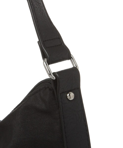 LAKOLE(ラコレ)の「サイドベルトワンショルダーバッグ / 635604(ショルダーバッグ・レディース・オフホワイト/ライトグレー/ブラック・FREE)」の12枚目の写真