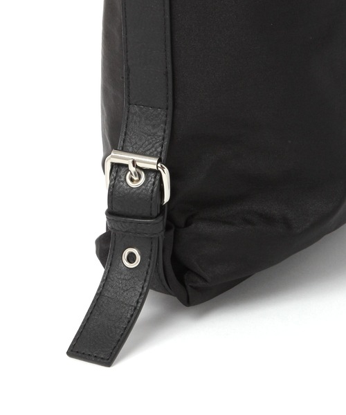 LAKOLE(ラコレ)の「サイドベルトワンショルダーバッグ / 635604(ショルダーバッグ・レディース・オフホワイト/ライトグレー/ブラック・FREE)」の11枚目の写真
