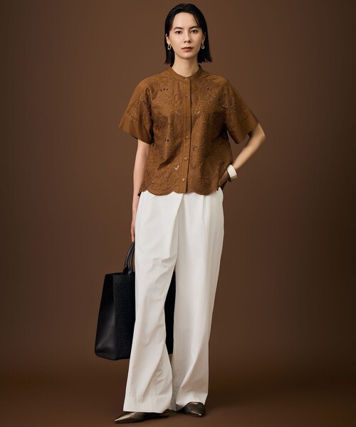 自由区(ジユウク)の「エンブロイダリーローンレース ブラウス(シャツ/ブラウス・レディース・ブラウン系/スカイブルー系/ネイビー系・44/46/48)」の11枚目の写真
