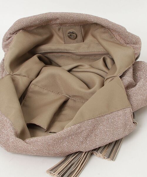 fredy emue（フレディエミュ）の「ラメ生地ループハンドルトート（ショルダーバッグ・レディース・シルバー/ベージュ・FREE）」の6枚目の写真