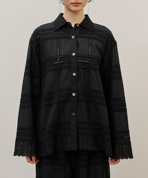 ADAM ET ROPE'（アダムエロペ）の「【一部WEB限定カラー】エンブロイダリーコンビシャツ（シャツ/ブラウス・レディース・ブラック/ホワイト/ダークブラウン・FREE）」の14枚目の写真