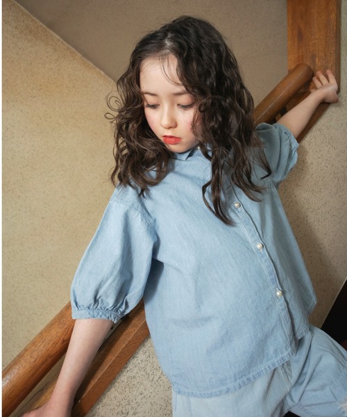 EDWIN（エドウィン）の「【Ou? by EDWIN】ショート丈デニムシャツ（シャツ/ブラウス・キッズ・サックスブルー・140/150/130/120/110/90/100）」の6枚目の写真