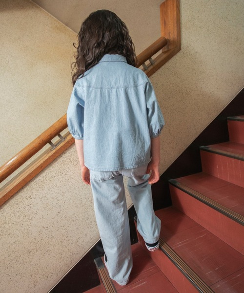 EDWIN（エドウィン）の「【Ou? by EDWIN】ショート丈デニムシャツ（シャツ/ブラウス・キッズ・サックスブルー・140/150/130/120/110/90/100）」の5枚目の写真