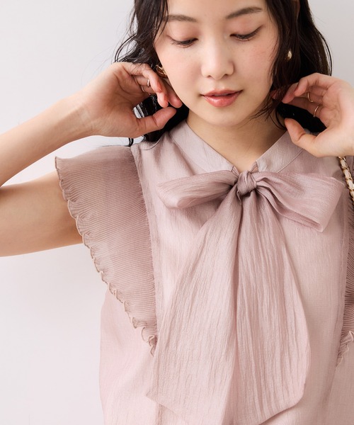 VIS（ビス）の「プリーツフリルシアーボウタイブラウス/2WAY・イージーケア（シャツ/ブラウス・レディース・ピンク系その他2/ライトグリーン/ベージュ・FREE）」の9枚目の写真