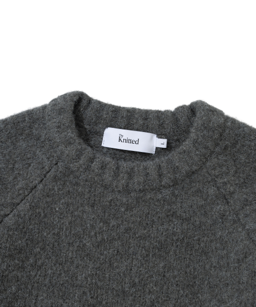 KNITTED（ニッティド）の「(ユニセックス)ブークルラグランクロップラウンドニットチャコール（ニット/セーター・レディース・その他・M/L/XL）」の2枚目の写真
