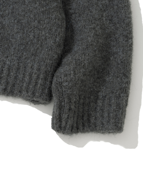 KNITTED（ニッティド）の「(ユニセックス)ブークルラグランクロップラウンドニットチャコール（ニット/セーター・レディース・その他・M/L/XL）」の4枚目の写真