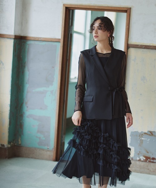 Callarus(カラルス)の「2点セットアップドレス(アシメデザインジレ+裾フリルデザインワンピース)〔Callarus〕(ドレス・レディース・ブラック/ブラック×グレー・S/M/L)」の19枚目の写真
