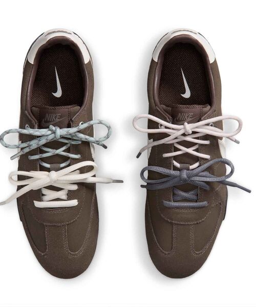 NIKE(ナイキ)の「ナイキ スプリント シスター ウィメンズシューズ / Nike Sprint Sister Women's Shoes IR5693-256 Ridgerock(スニーカー・レディース・ダークブラウン・23.5/24/22.5/23/24.5/25/25.5/26/22)」の4枚目の写真