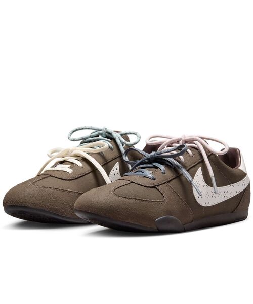 NIKE(ナイキ)の「ナイキ スプリント シスター ウィメンズシューズ / Nike Sprint Sister Women's Shoes IR5693-256 Ridgerock(スニーカー・レディース・ダークブラウン・23.5/24/22.5/23/24.5/25/25.5/26/22)」の5枚目の写真
