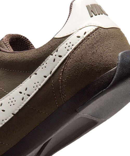 NIKE(ナイキ)の「ナイキ スプリント シスター ウィメンズシューズ / Nike Sprint Sister Women's Shoes IR5693-256 Ridgerock(スニーカー・レディース・ダークブラウン・23.5/24/22.5/23/24.5/25/25.5/26/22)」の8枚目の写真