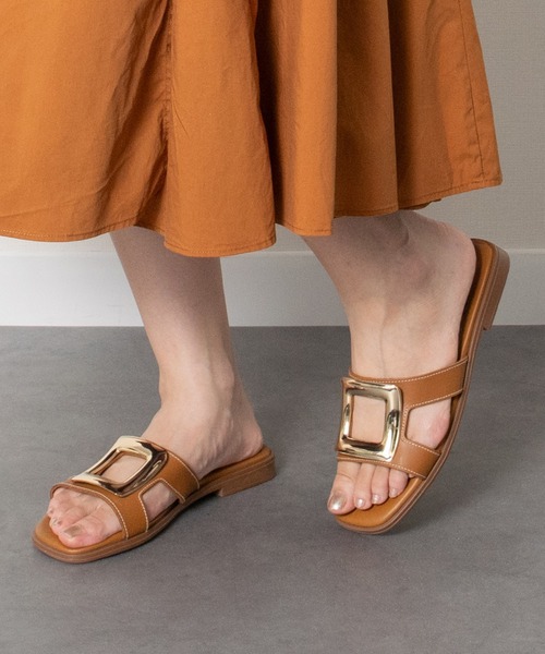 inter-chaussures(インターショシュール)の「【Oh my Sandals】メタルバックルフラットサンダル(E62301)(サンダル・レディース・ブラック/ホワイト/ライトグリーン/ブラウン・37/36/39/38/35)」の3枚目の写真