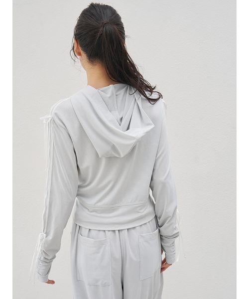 SNIDEL(スナイデル)の「【LUMISHADE】UVラインパーカー(パーカー・レディース・イエロー/ネイビー/ホワイト/シルバー・F)」の20枚目の写真