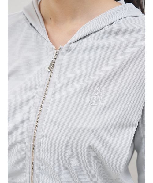 SNIDEL(スナイデル)の「【LUMISHADE】UVラインパーカー(パーカー・レディース・イエロー/ネイビー/ホワイト/シルバー・F)」の19枚目の写真