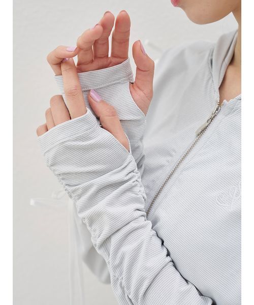 SNIDEL(スナイデル)の「【LUMISHADE】UVラインパーカー(パーカー・レディース・イエロー/ネイビー/ホワイト/シルバー・F)」の16枚目の写真