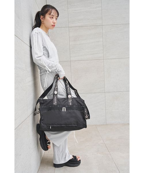 SNIDEL(スナイデル)の「【LUMISHADE】UVラインパーカー(パーカー・レディース・イエロー/ネイビー/ホワイト/シルバー・F)」の7枚目の写真