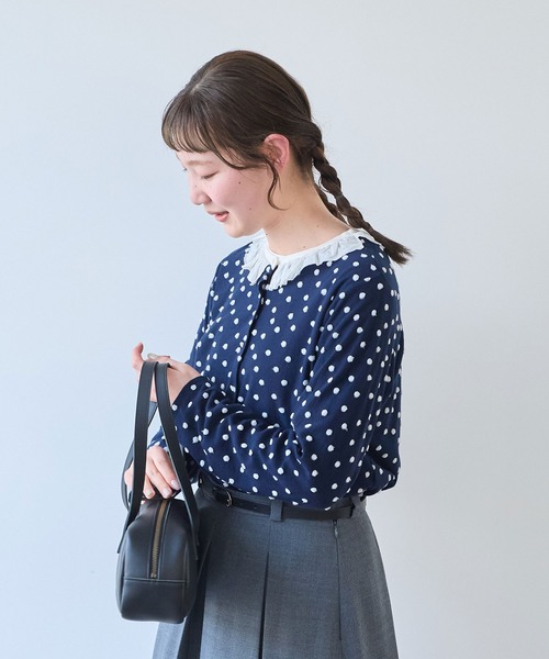 bulle de savon(ビュルデサボン)の「mizutamaパイルカットジャカード フリル衿カーディガン(Tシャツ/カットソー・レディース・ネイビー・FREE)」の8枚目の写真