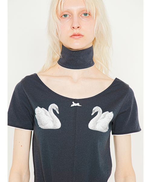 SORIN(ソリン )の「Swan Printed Choker Bodysuit/スワンプリント チョーカーボディスーツ(Tシャツ/カットソー・レディース・ネイビー/オートミール/ライラック・38)」の2枚目の写真