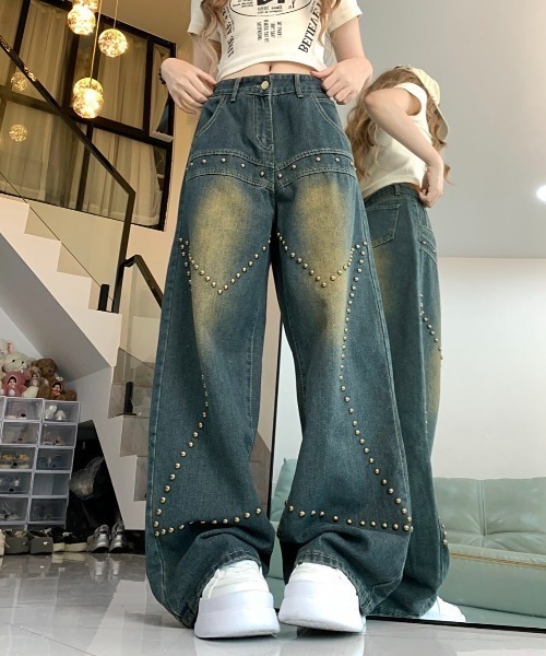 lilful(リルフル)の「【26年春夏新作】スタッズ付き スターモチーフ ウォッシュ加工 ワイドデニムパンツ(デニムパンツ・レディース・ライトブルー/ダークブルー・L/M)」の5枚目の写真