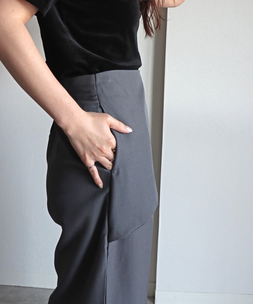 COURO(コウロ)の「アシンメトリーラップパンツ(その他パンツ・レディース・グレー/ブラック/ライトベージュ/モカ・M)」の12枚目の写真