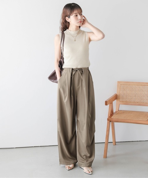AMELY(エミリー)の「裾ドロスト タックワイドパンツ(その他パンツ・レディース・グレー/アイボリー/ブラック/ブラウン・フリー/C)」の16枚目の写真