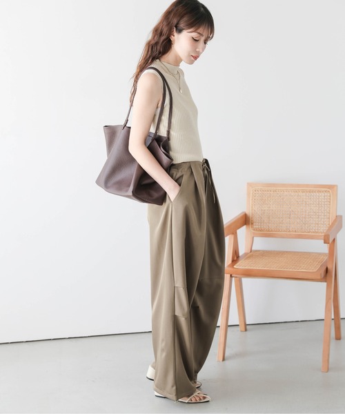 AMELY(エミリー)の「裾ドロスト タックワイドパンツ(その他パンツ・レディース・グレー/アイボリー/ブラック/ブラウン・フリー/C)」の17枚目の写真