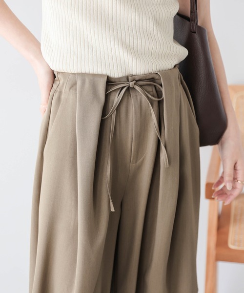 AMELY(エミリー)の「裾ドロスト タックワイドパンツ(その他パンツ・レディース・グレー/アイボリー/ブラック/ブラウン・フリー/C)」の19枚目の写真