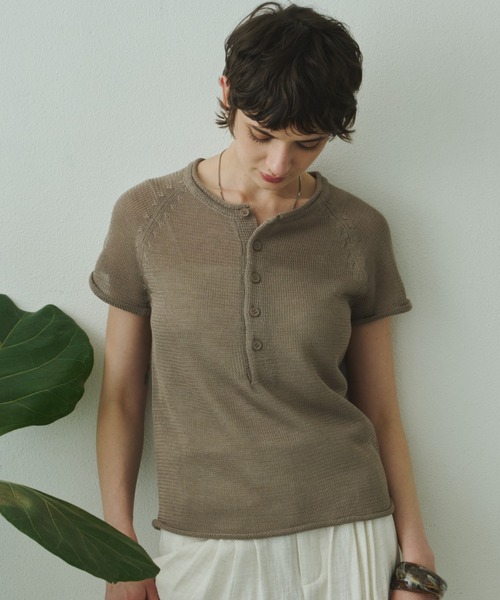 Plumel(プルメル)の「French Sleeve Knit T / フレンチスリーブニットTEE(ニット/セーター・レディース・ベージュ/ダークブラウン/アイボリー・MEDIUM)」の18枚目の写真
