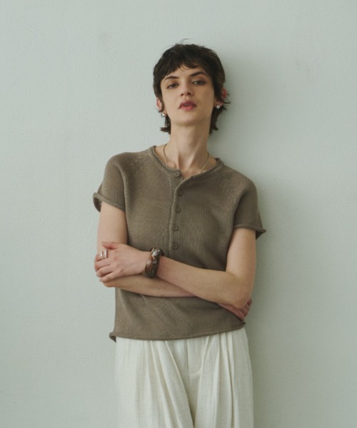 Plumel(プルメル)の「French Sleeve Knit T / フレンチスリーブニットTEE(ニット/セーター・レディース・ベージュ/ダークブラウン/アイボリー・MEDIUM)」の16枚目の写真