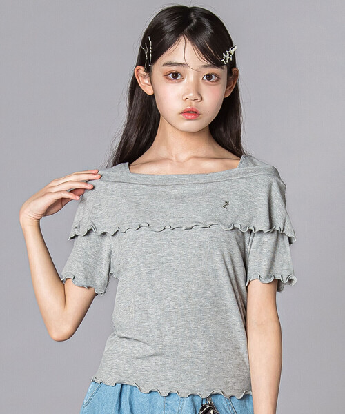 ZIDDY（ジディ）の「オフショル風Tシャツ(130~160cm)（Tシャツ/カットソー・キッズ・オフホワイト/グレー・140cm/FREE/150cm/130cm）」の2枚目の写真