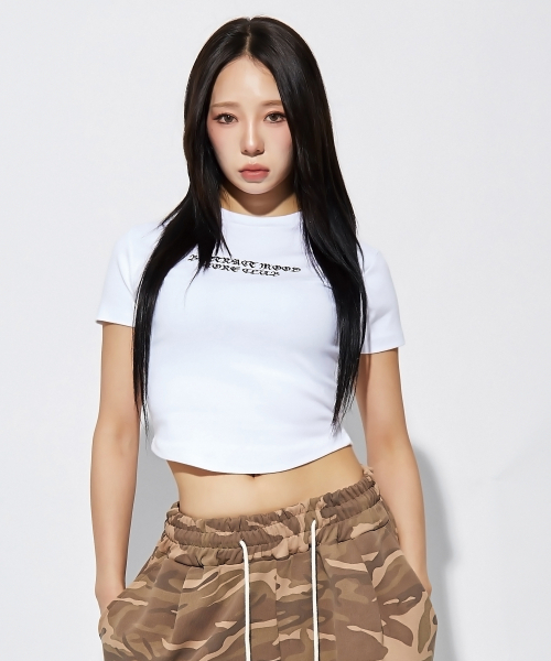 BATTRACT(バトラクト)の「ウィメンズコアクラブクロップラウンドTシャツ_ホワイト(Tシャツ/カットソー・レディース・ホワイト・1)」の1枚目の写真