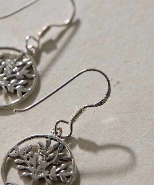 ear PAPILLONNER（イアパピヨネ）の「《スターリングシルバー使用》サークルツリーピアス（ピアス（両耳用）・レディース・シルバー系その他4・FREE）」の8枚目の写真