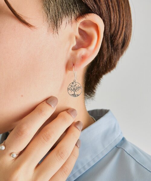 ear PAPILLONNER（イアパピヨネ）の「《スターリングシルバー使用》サークルツリーピアス（ピアス（両耳用）・レディース・シルバー系その他4・FREE）」の2枚目の写真