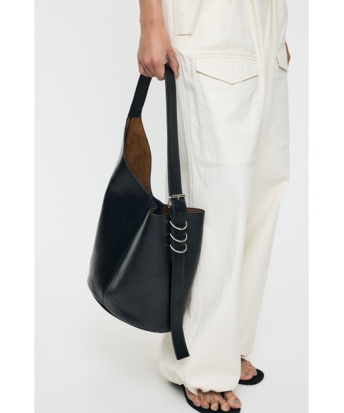 MOUSSY（マウジー）の「ONE HANDLE BUCKET バッグ（ショルダーバッグ・レディース・ブラック/ブラウン・FREE）」の8枚目の写真