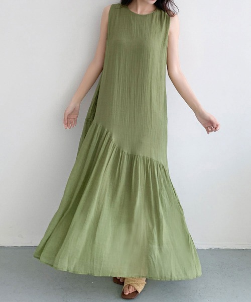 LOWO(ロワ)の「テンセルアシンメトリー裾ギャザーノースリーブロングワンピース(ワンピース・レディース・オフホワイト/ブラック/オレンジ/グリーン/ブラウン・FREE)」の9枚目の写真