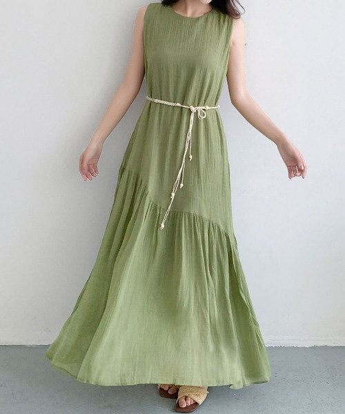 LOWO(ロワ)の「テンセルアシンメトリー裾ギャザーノースリーブロングワンピース(ワンピース・レディース・オフホワイト/ブラック/オレンジ/グリーン/ブラウン・FREE)」の8枚目の写真
