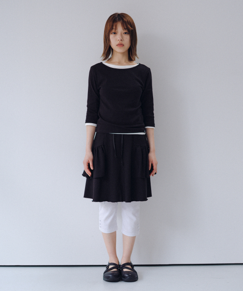 OHESHIO（オヘシオ）の「SHIRRING MIDI BANDING SKIRT, BLACK（スカート・レディース・その他・FREE）」の2枚目の写真