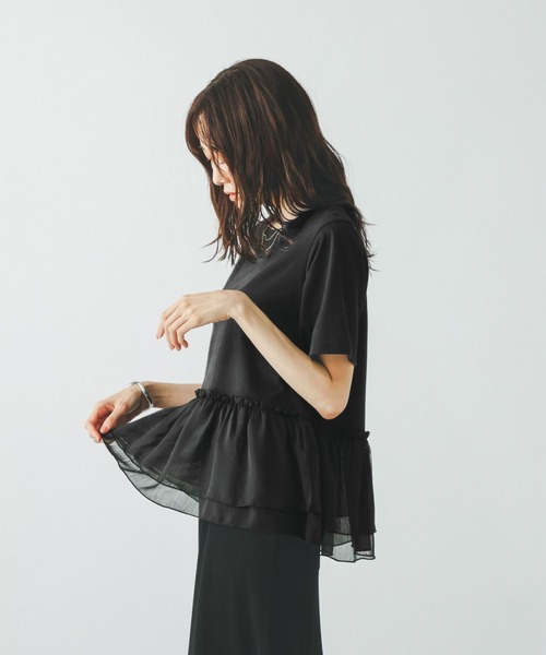 GLOBAL WORK(グローバルワーク)の「フローズン裾フリル切り替えTシャツ/872700(Tシャツ/カットソー・レディース・ブラック×ホワイト/ライトグリーン/ブラック/オフホワイト・MEDIUM/LARGE)」の2枚目の写真